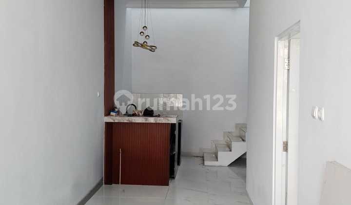 Dijual Rumah 2 Lantai Bangunan Baru, Siap Huni, - Harapan Indah 2