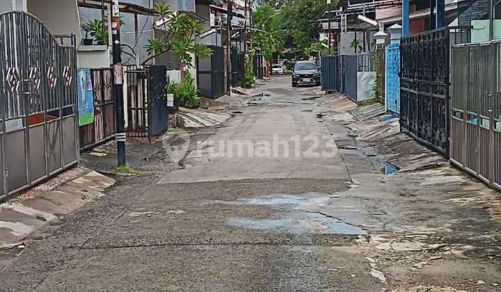"Land Plot Ready to Build in Kelapa Molek, Near City Center & Easy Access"