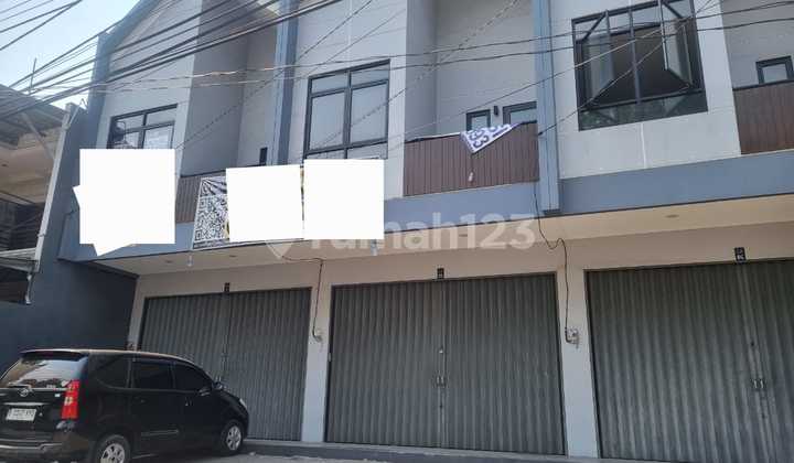 Disewakan 2 Unit Ruko Komersial Premium Lokasi Strategis Pinggir Jalan Di Harapan Indah 