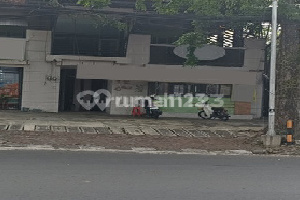 For Rent: Commercial Space, Mid-Town Shophouse in Sriwijaya Raya Area