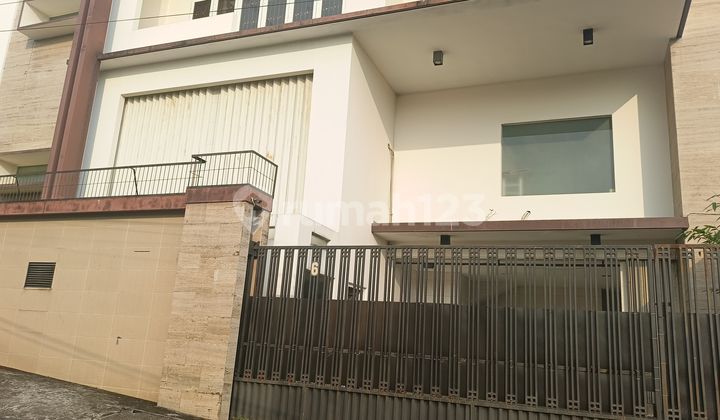 Di Jual Rumah 2,5 Lantai Di Gajah Mungkur Semarang Selatan  1