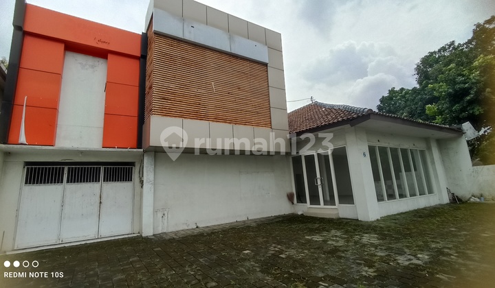For Rent: Commercial Space and House on Pamularsih Raya, West Semarang 1