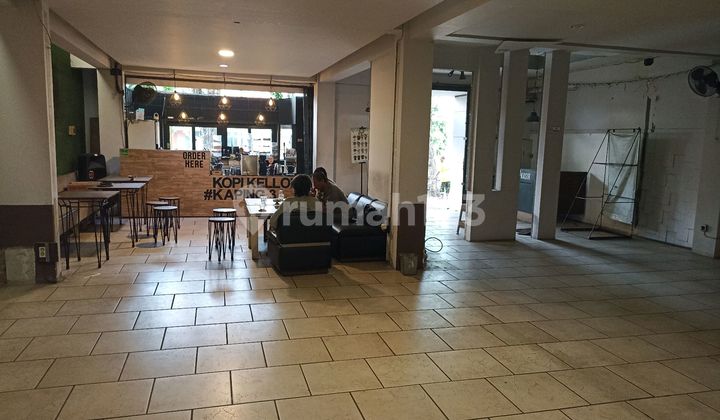 For Rent: Commercial Space, Mid-Town Shophouse in Sriwijaya Raya Area