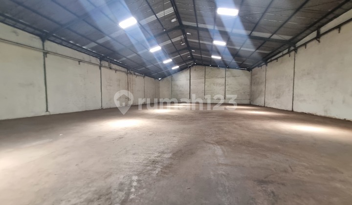 Gudang di Margomulyo Surabaya