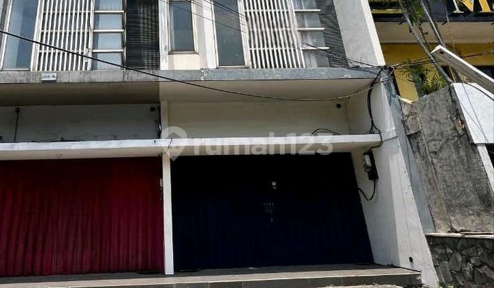 Shop House on Jemursari Main Road 1