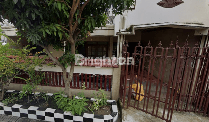 Rumah Asri 2 Lantai di Semolowaru 1