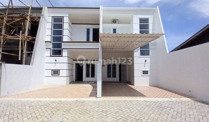 Rumah 2 lantai free biaya surat2 strategis siap huni 3