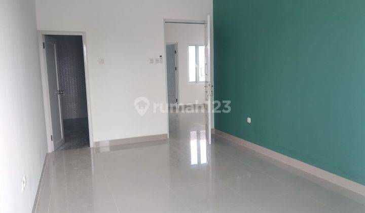 Rumah 2 lantai free biaya surat2 strategis siap huni 8