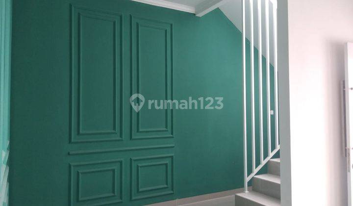 Rumah 2 lantai free biaya surat2 strategis siap huni 11