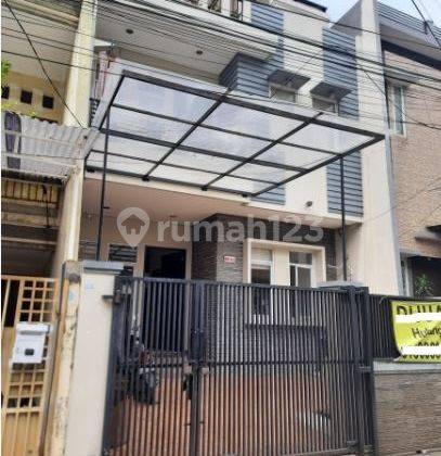 Rumah Siap Huni Taman Ratu 7x18, Lp23944feb 1