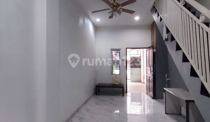 City house near Jembatan Lima, 3 floors, lp251211126apr City house near Jembatan Lima, 3 floors, lp251211126apr