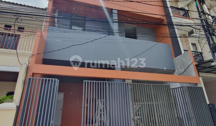 Rumah Brand New Tanjung Duren 3 Lantai ,Lp251211xxxxsep