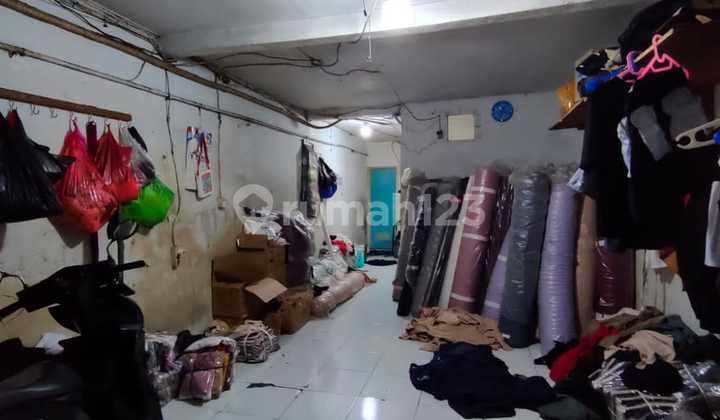 Five Bridge three-story house, lp251211121mar 1