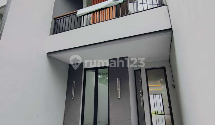 Brand new house in Meruya, DKI plot 5x25, listing number lp2512111160sep.