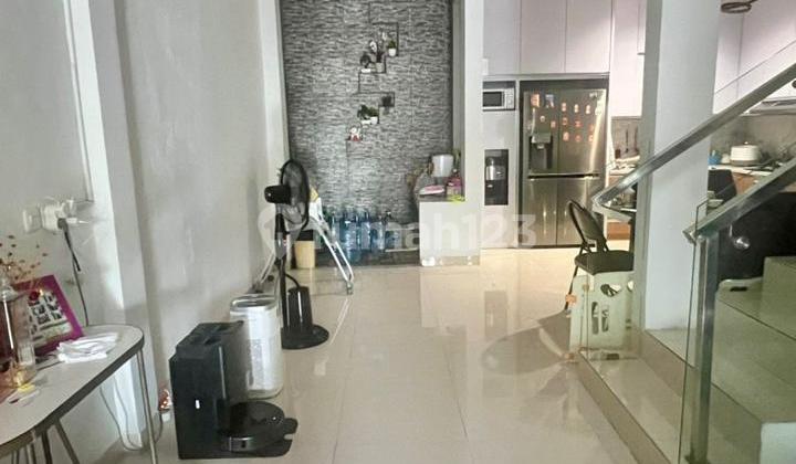 Rumah taman meruya ilir 6x15 Furnish, lp25121xxxxmei