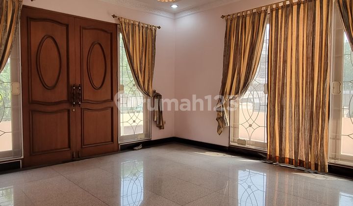 Corner house in Pluit Barat, 360 square meters, lp2512111172sep