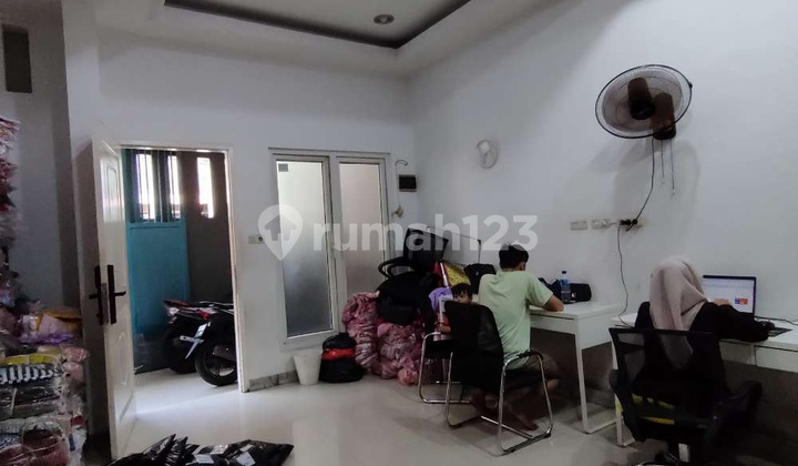 Three and a half story corner house at Jembatan Lima, listing code lp2512107nov 1