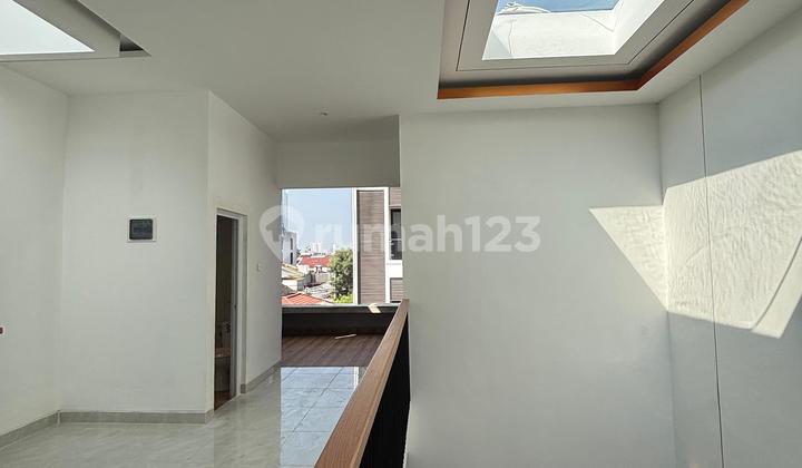 Brand new 3-story house in Duri Kepa, lp2512111130agt