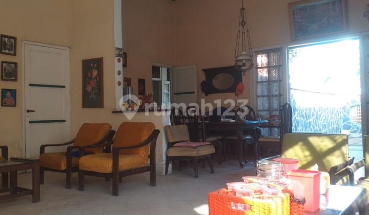 For Quick Sale: 1-Story VINTAGE House Unfurnished Near RSUD dr. R. Soedarsono - Pasuruan, East Java 2