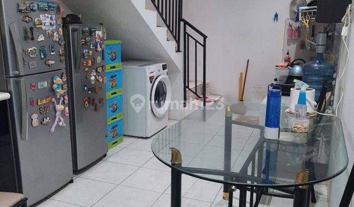 *Silvia* Dijual Cepat  Rumah Siap Huni 3 Lantai di Kavling polri jelambar 2