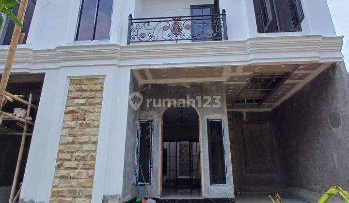 Rumah baru modern classic at jaksel 2 lantai dekat dr jalan raya di Jl.jagakarsa  1
