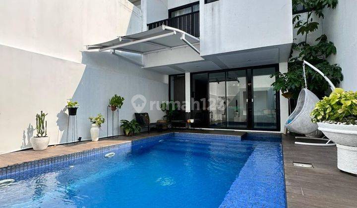 Townhouse Rumah Mewah Strategis Gandaria Kebayoran Lama, Jaksel 1