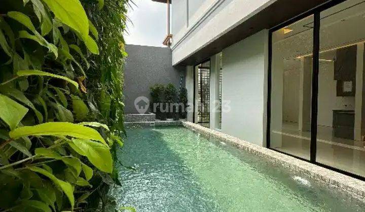 Rumah Modern Tropis Baru di Cipete, 5 Kamar Tidur, Private Pool 2