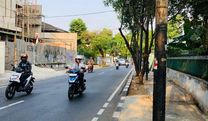 Rumah Mewah 6BR Dan Kolam Renang di Darmawangsa X, Cipete 2