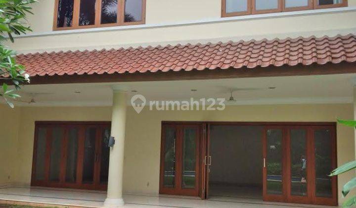 Rumah Mewah di Kemang, Cluster Eksklusif Dengan Taman Luas 2