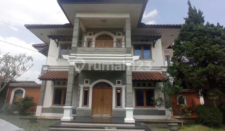 For Sale Spacious and Well-Maintained House in a Strategic Location in Sukabumi City, SHM
