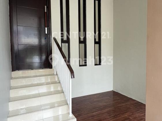 House for Sale in a Strategic Location Bintaro Kebayoran Residence 2