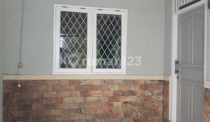 Dijual Rumah di Lokasi Graha Raya Bintaro Tanggerang Selatan , SHM, Lokasi Strategis di Bintaro 2