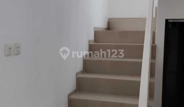Dijual Rumah 2 LT di Golden Park 2 Serpong Tangerang Banten 2