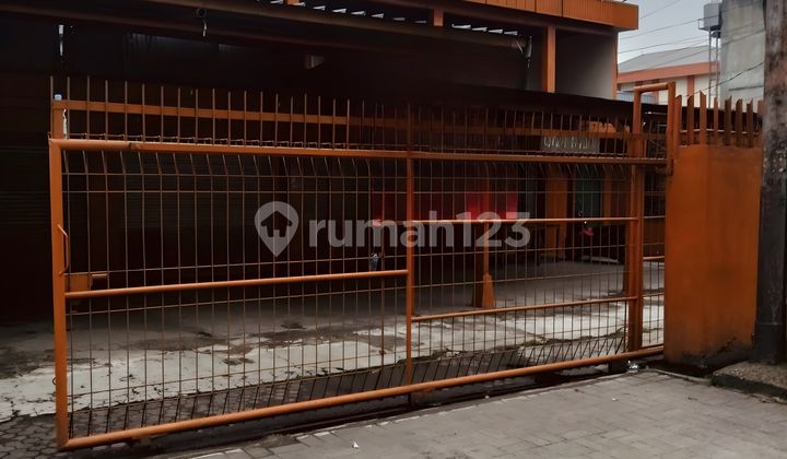 For Rent House on Main Street Pinang, Tangerang City