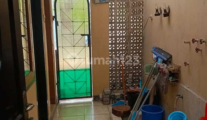 Dijual Rumah Cantik Karang Tengah Ciledug 2