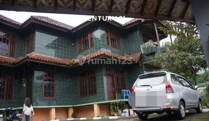 Villa Puncak Parkir Luas Cisarua Bogor Jawa Barat 1