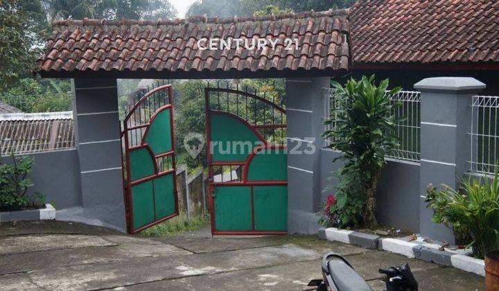 Villa Puncak Parkir Luas Cisarua Bogor Jawa Barat 2