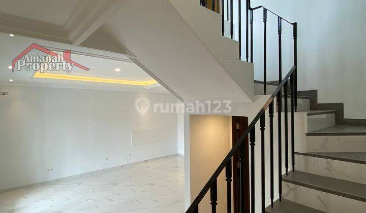 Rumah Cantik Gaya Klasik di Setu Cipayung Jaktim Dekat Tol Lrt