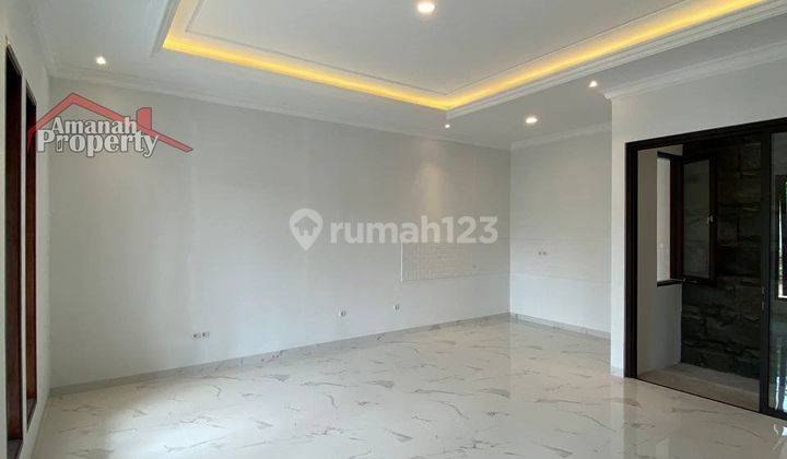 Rumah Cantik Gaya Klasik di Setu Cipayung Jaktim Dekat Tol Lrt