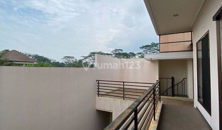 Disewakan Dijual Rumah Mewah 2 Lantai Luas 250m2 Araya Malang 8