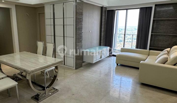 Luxury Fully Furnished Apartment Connected to Tunjungan Plaza Ready to Occupy 2