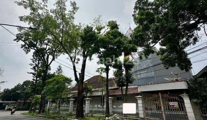 Affordable Spacious House Near Ijen Boulevard Strategic Ready to Occupy 2