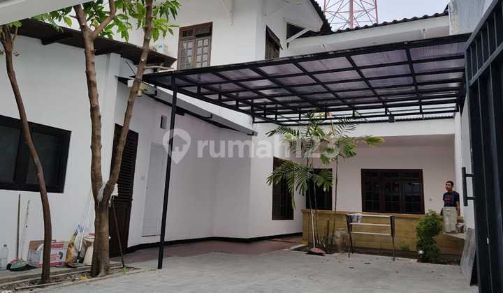 Nice House Ready to Occupant Simpang Darmo Permai Selatan Pakuwon Mall Nice House Ready to Occupant Simpang Darmo Permai Selatan Pakuwon Mall
