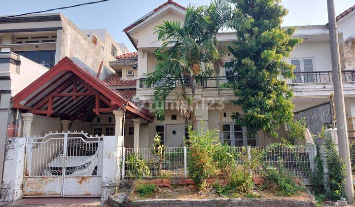 Rumah 2 Lantai Dian Istana 3Man dekat Graha famili Pakuwon 1