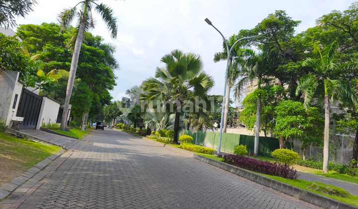 Tanah Kavling Pakuwon Indah Imperial Abd Dekat Kolam Angsa