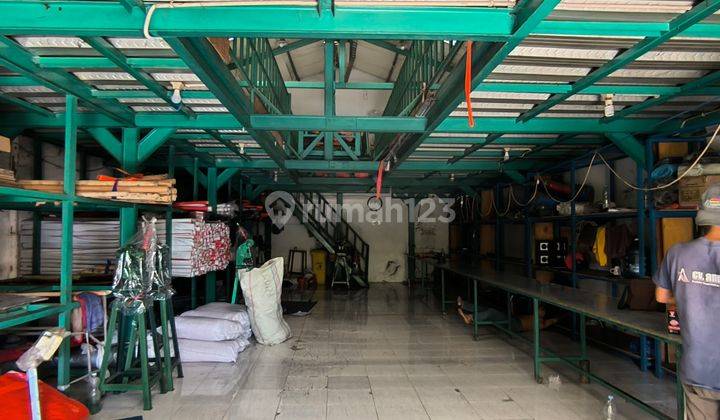 Gudang 2 Lantai Raya Puncak Sambisari Dekat Pakuwon Mall