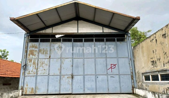 Affordable Warehouse on Driyorejo Main Road, Gresik, Near the Toll Road Affordable Warehouse on Driyorejo Main Road, Gresik, Near the Toll Road