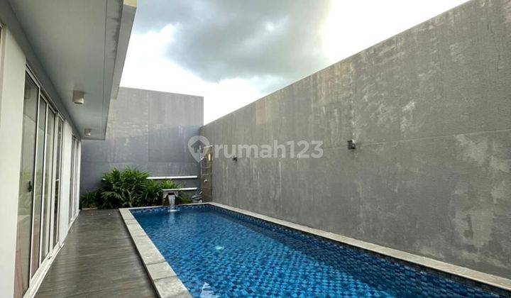 Rumah 2 Lantai Kolam Renang Graha Natura Dekat Citraland 2