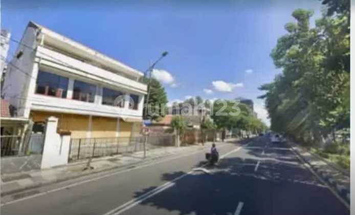 Good Shop on Diponegoro Main Road Near Darmo Urip Sumoharjo Main Road 2