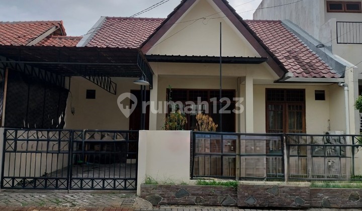 Affordable House in Babatan Pratama Wiyung Near Royal Residence Affordable House in Babatan Pratama Wiyung Near Royal Residence